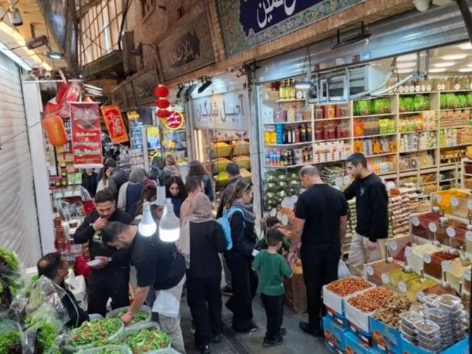 America Iran war Iranians pay for bread in installments
