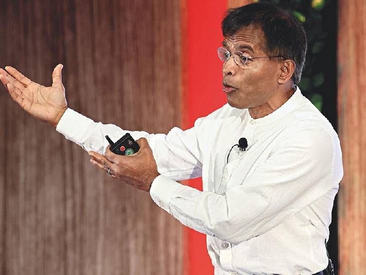 डॉट कॉम क्रैश से खतरनाक हो सकता है एआई बबल:दामोदरन की चेतावनी; एआई बूम में गिरावट आई तो संभलना नामुमकिन
