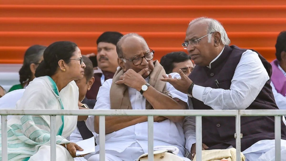 मदर शिप पर लौटें? कैसे टीएमसी संकट और पवार के खेल ने कांग्रेस के लिए 'घर वापसी' की बात छेड़ दी | भारत समाचार