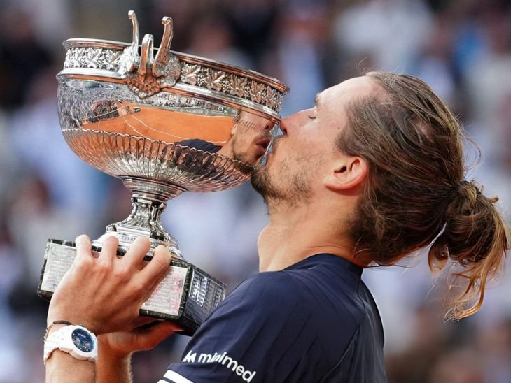 Alexander Zverev French Open 2026 winner. Germanys Zverev beats Italys Flavio Cobolli in five-set thriller. Follow Latest Updates.