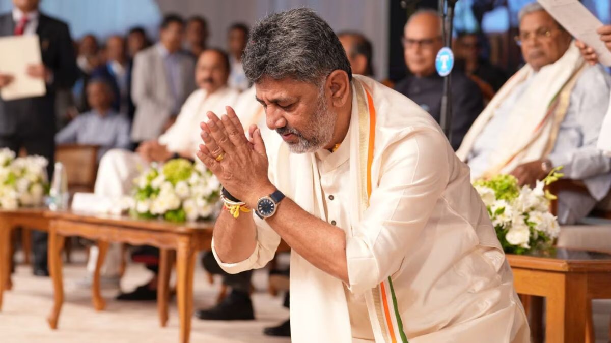 पोर्टफोलियो आवंटन को लेकर जारी खींचतान के बीच कर्नाटक के मुख्यमंत्री डीके शिवकुमार दिल्ली रवाना | भारत समाचार