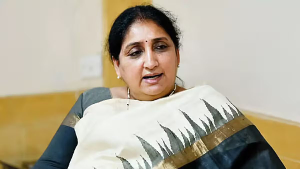 'बहुत हो गई उदारता': सुनेत्रा पवार ने राकांपा नेताओं को हस्तक्षेप के खिलाफ चेतावनी दी, आगे सख्त रुख अपनाने का संकेत दिया | भारत समाचार
