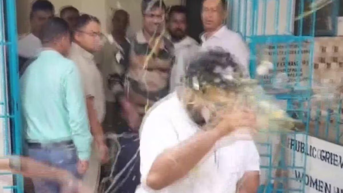 निर्मम 'आक्रामकता': एक और टीएमसी नेता वामपंथियों को 'स्तब्ध', कैसे बंगाल का 7 रुपये का विरोध सुर्खियां बना रहा है | भारत समाचार