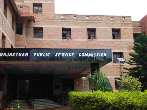 SI भर्ती री-एग्जाम- 2.30 लाख अभ्यर्थियों ने किया किनारा:859 पदों के लिए 3 की जगह सिर्फ 1 दिन में ही होगी परीक्षा
