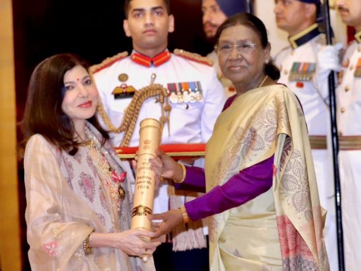 पद्म भूषण मिलने के बाद भावुक हुईं सिंगर अल्का याग्निक:कहा- मुश्किल दौर से गुजर रही हूं; 2 साल पहले अचानक सुनाई देना बंद हुआ, सिंगिंग छोड़ी