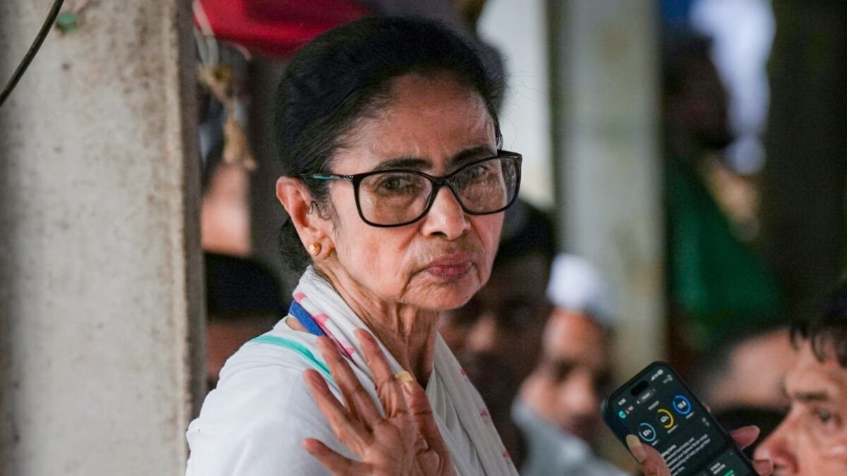 विद्रोह, निकास और विद्रोह: कैसे ममता बनर्जी का 15 साल का बंगाल प्रभुत्व 35 दिनों में ढह गया | भारत समाचार
