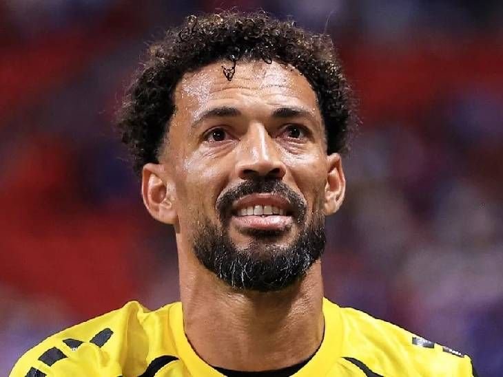 Vozinha was named Man of the Match for his 7 saves against Spain.