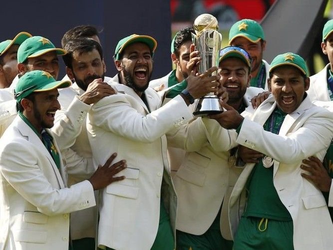 पाकिस्तानी टेस्ट प्लेयर्स की फीस दोगुनी होगी:ICC टूर्नामेंट जीतने पर 500% बोनस मिलेगा; महिला क्रिकेटर निदा ने वापसी का ऐलान किया