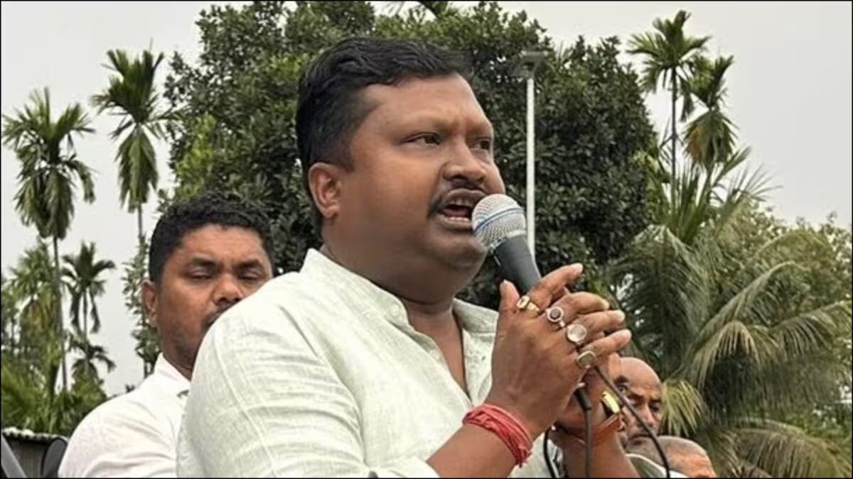 टीएमसी से पलायन जारी, राज्यसभा सांसद प्रकाश बड़ाईक ने दिया इस्तीफा, ममता को एक और झटका | भारत समाचार
