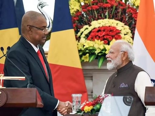 PM मोदी सेशेल्स रवाना, 11 साल में दूसरा दौरा:राष्ट्रीय दिवस समारोह में बतौर चीफ गेस्ट शामिल होंगे; यहां हर 8वां व्यक्ति भारतीय मूल का