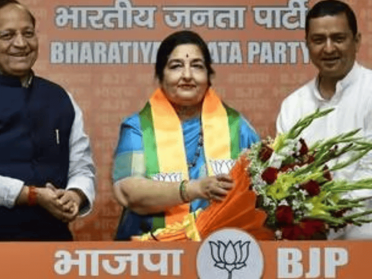 भाजपा सरकार पर भड़कीं सिंगर अनुराधा पौडवाल:कहा- 93 हजार स्कूल बंद पड़े हैं, विश्वगुरु-विश्वगुरु कहना बंद करो या ये नॉनसेंस बंद करो