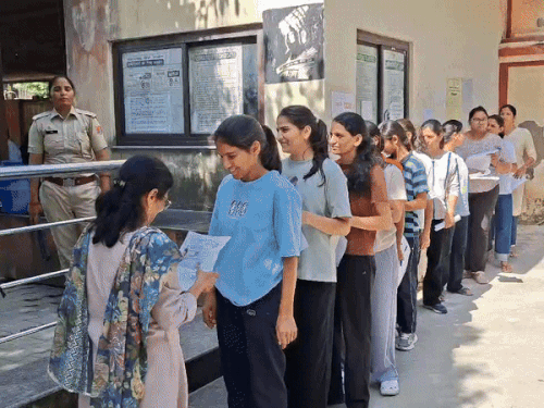 सीनियर टीचर भर्ती परीक्षा आज से,12 लाख कैंडिडेट शामिल होंगे:एक घंटे पहले तक मिलेगी एंट्री, 27 जिलों में बनाए 1221 सेंटर