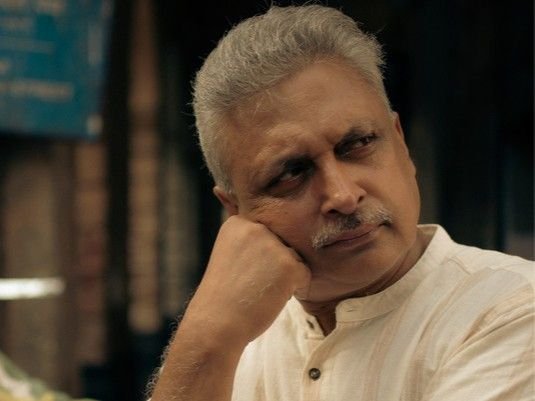 Actor Piyush Mishra Injured | Suffers Hand Fracture After Bathroom Fall