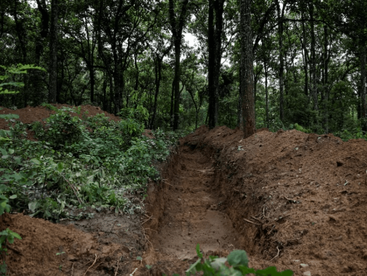 Nepal Flood Disaster | Mass Burial of Victims & China Glacier Controversy