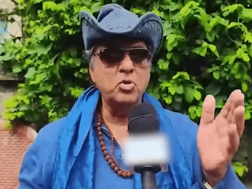 मुकेश खन्ना बोले- जन गण मन हटाओ वंदे मारतम लाओ:राष्ट्रगीत और राष्ट्रगान में फर्क भूले, पंजाब सिंध को कहा पंजाब सिंग, 2 और गड़बड़ की