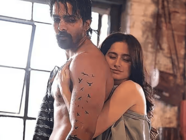 हर्षवर्धन राणे और संजीदा शेख ने कन्फर्म किया रिलेशनशिप!:पुणे रिसोर्ट में साथ समय बिताया, तस्वीरों के बैकग्राउंड से खुलासा; 2022 में लिया आमिर अली से तलाक