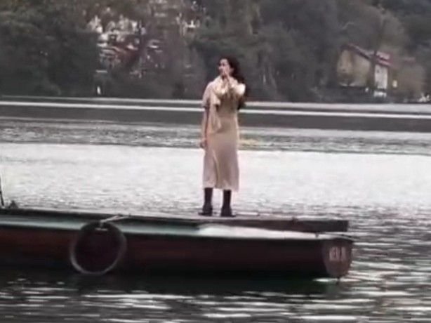नैनीताल की झील में गिरेंगी जाह्नवी कपूर,‘पीएन-36’ की शूटिंग जारी:बोट हाउस क्लब के पास फिल्माए जा रहे सीन, 20 अक्टूबर तक रहेगी फिल्म यूनिट