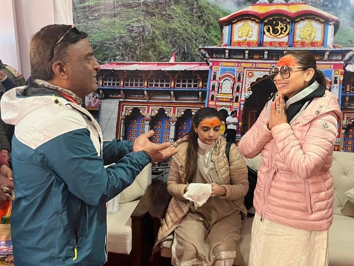 रानी मुखर्जी ने केदारनाथ और बद्रीनाथ धाम में किए दर्शन:सुख-शांति की कामना की, केदारनाथ में पूर्वजों की स्मृति में कराई पूजा