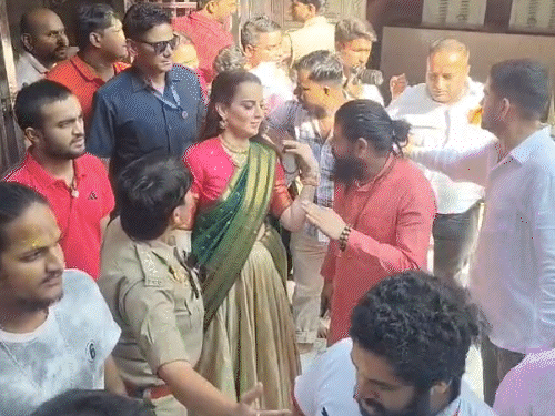 Kangana Ranaut Ayodhya Visit | Actress Offers Prayers at Ram Mandir
