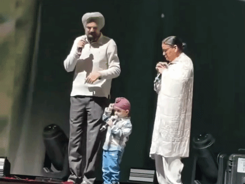 Sidhu Moosewala Brother Hologram Concert Controversy