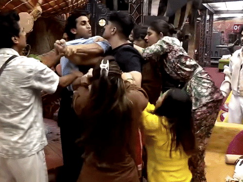 Bigg Boss 20 Controversy | Mahi Vij Screams After Fight With Nakul