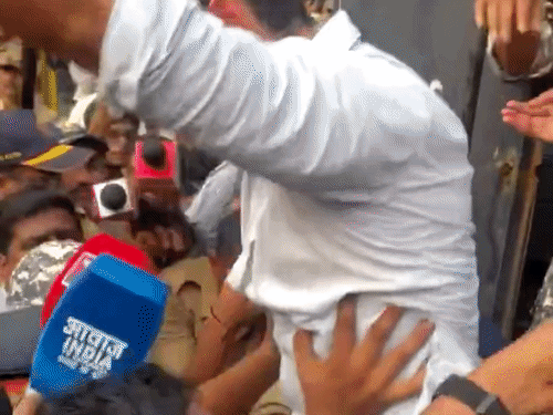 इमरान खान को देश छोड़ने के नोटिस पर राहत:हाईकोर्ट ने 2 नवंबर तक रोक लगाई; केंद्र सरकार ने दिया कार्रवाई न करने का आश्वासन